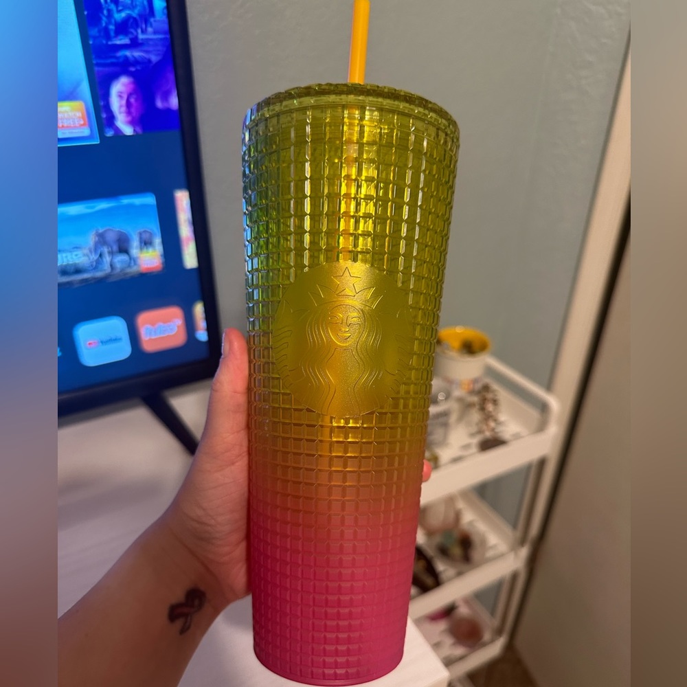 *NWT* Starbucks Watermelon Grid Tumbler